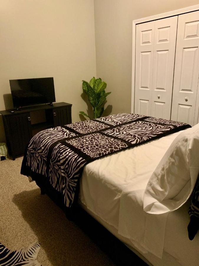 Spunky Town Home New Center Area ดีทรอยต์ ภายนอก รูปภาพ